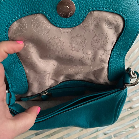 Michael kors teal aqua crossbody - Picture 3 of 3